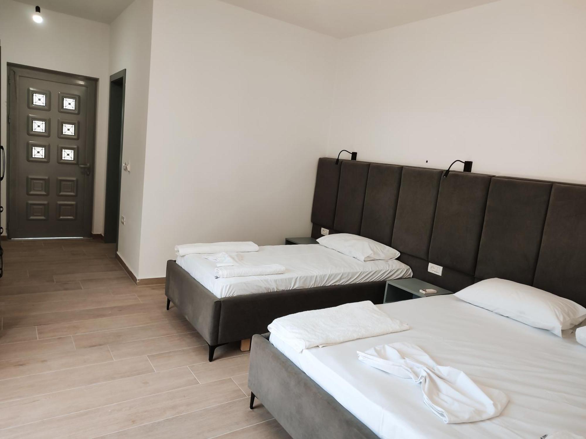 Petros Hotel