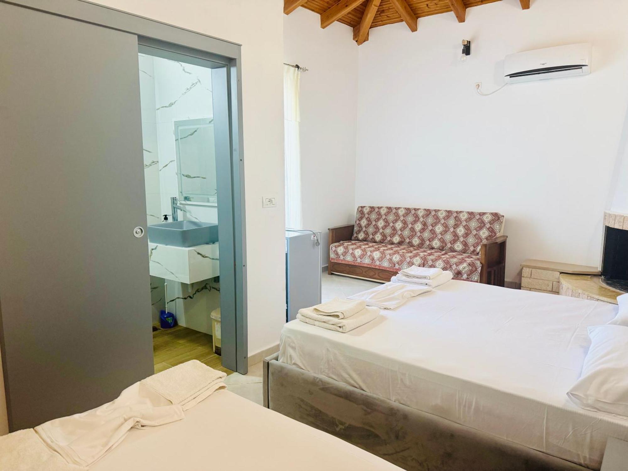 Petros Hotel