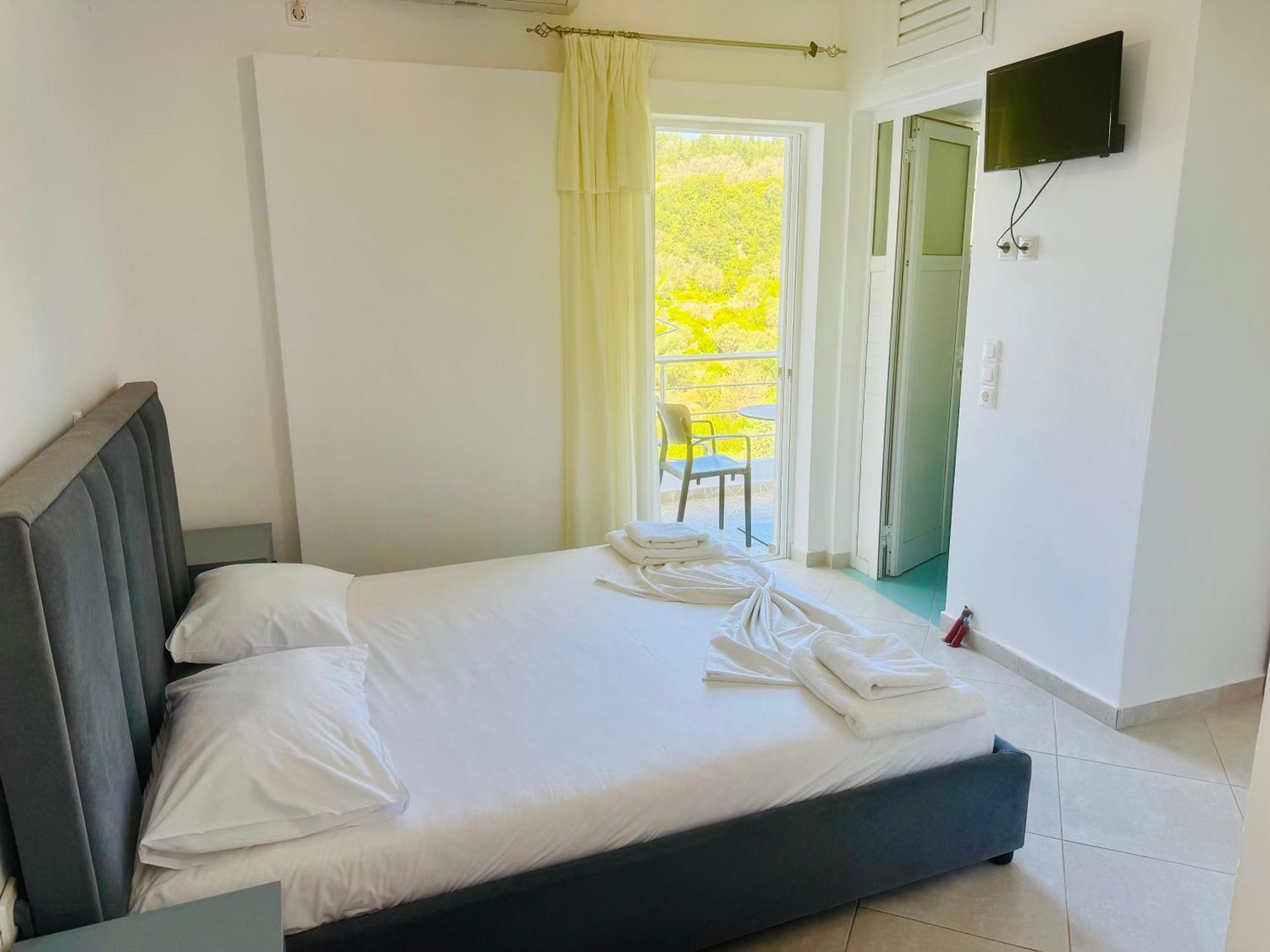 Hotel Petros Himara